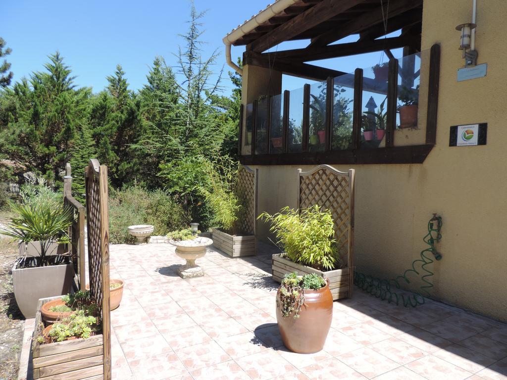 Les Deux Lions Hotel Alairac Exterior foto